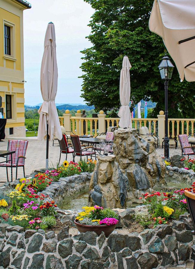 Hotel & Restoran Dvorac Gjalski Zabok Exterior foto